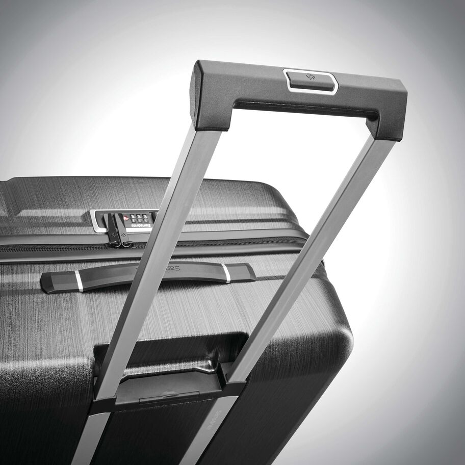Novaire Carry-On Spinner in the color . image number 3